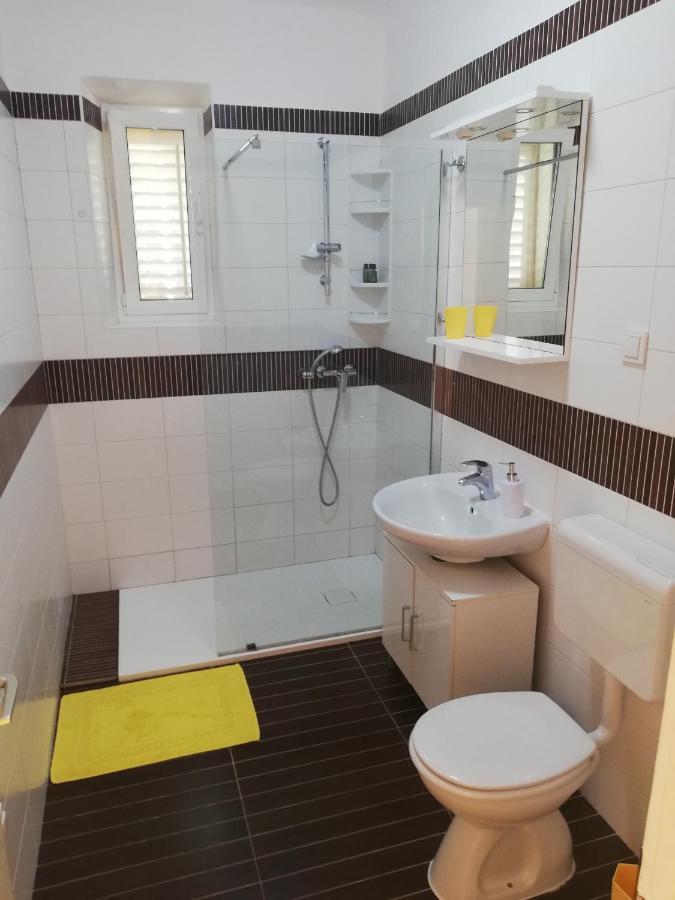 Yellow Room Guesthouse Ragusa Esterno foto